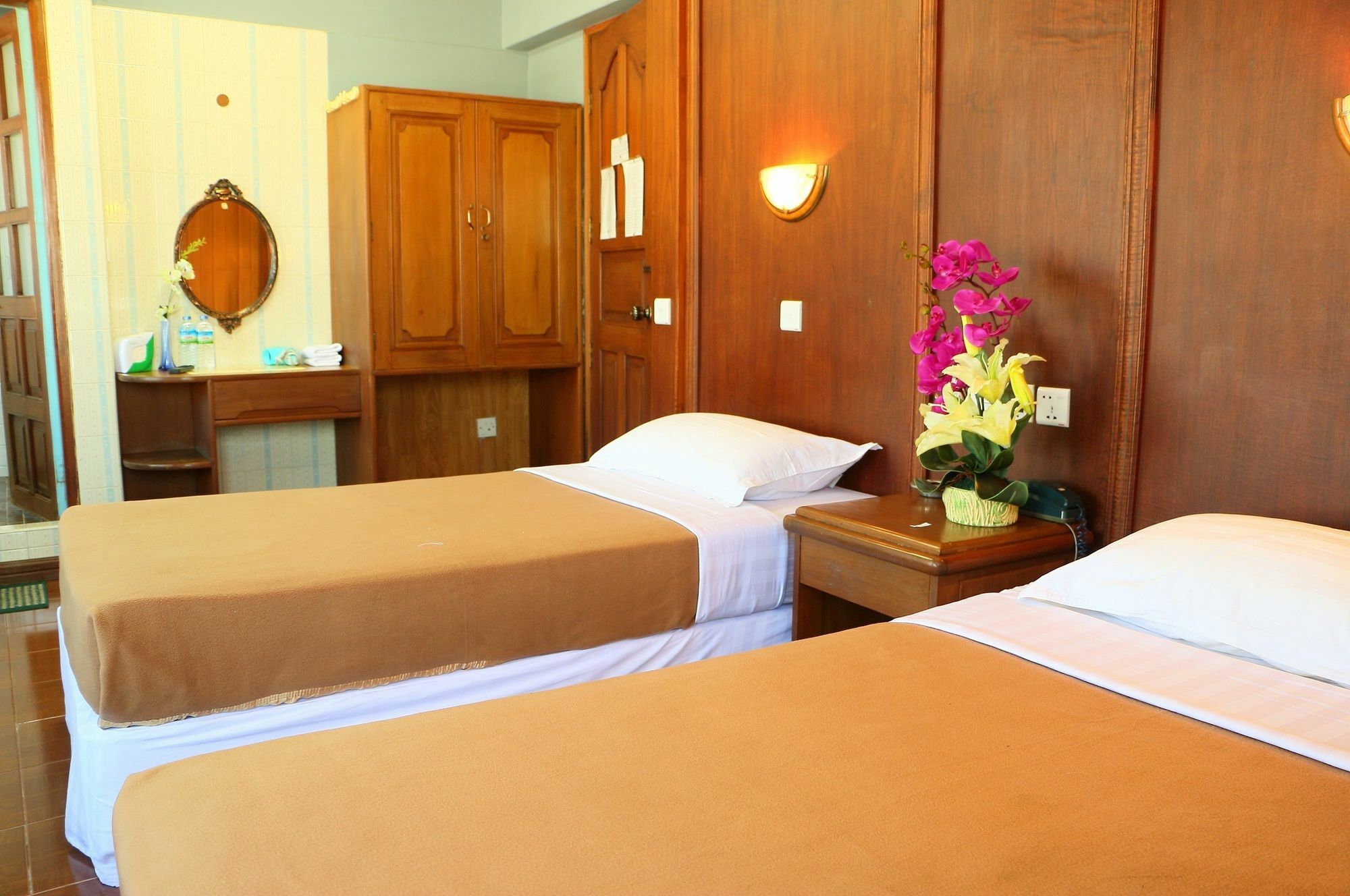 Royal City Hotel Μανταλέι Εξωτερικό φωτογραφία