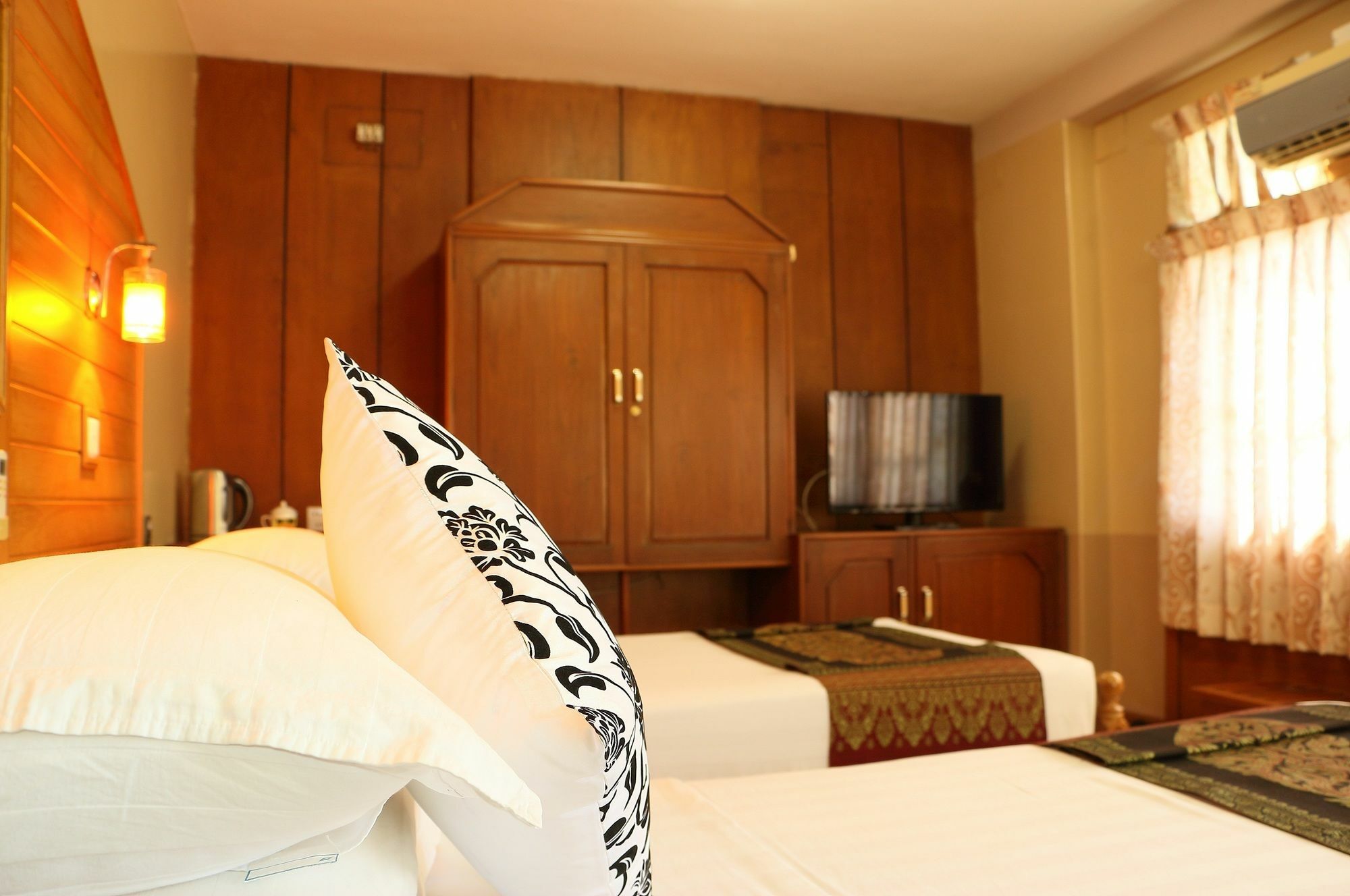 Royal City Hotel Μανταλέι Εξωτερικό φωτογραφία