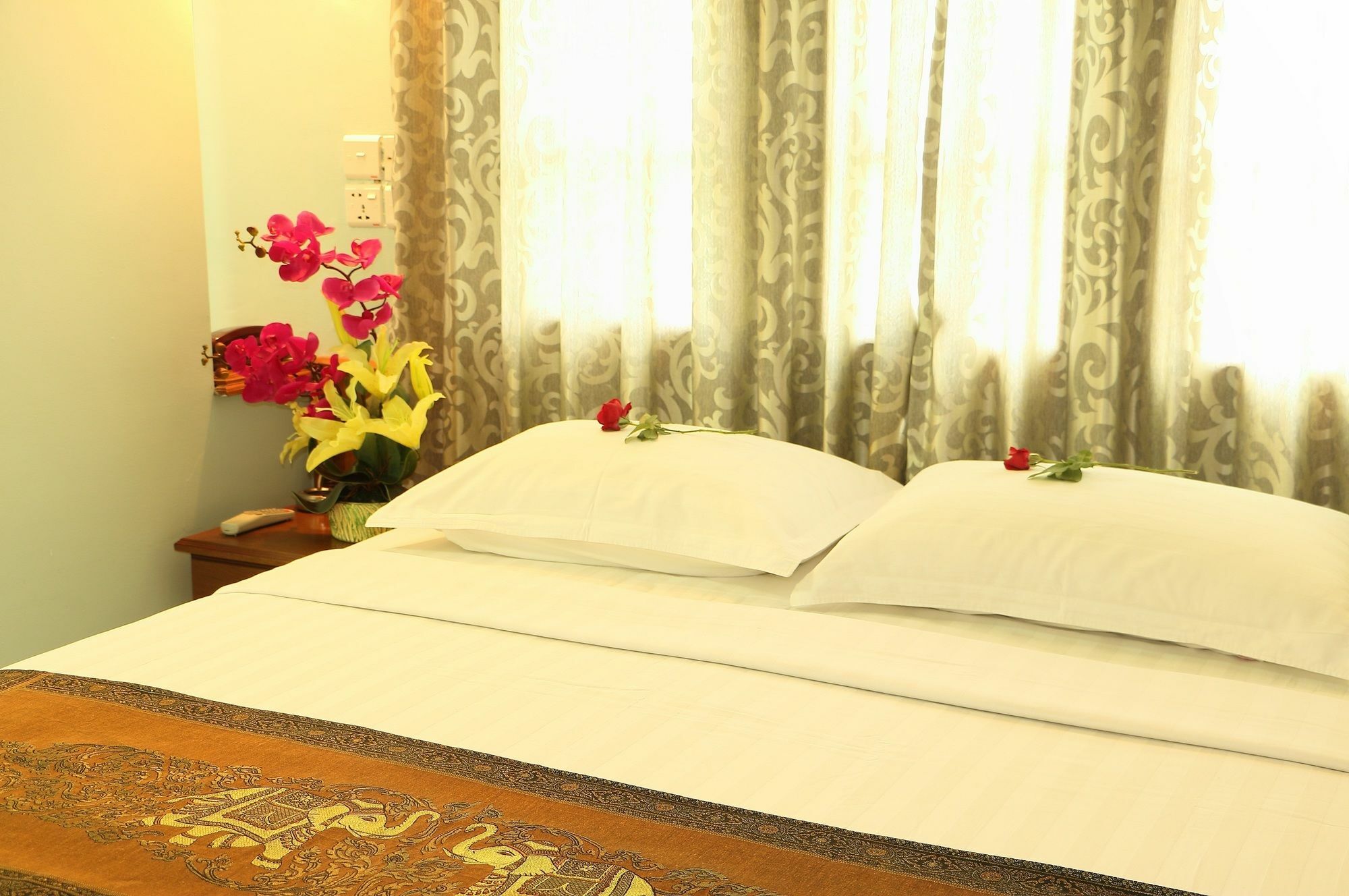 Royal City Hotel Μανταλέι Εξωτερικό φωτογραφία