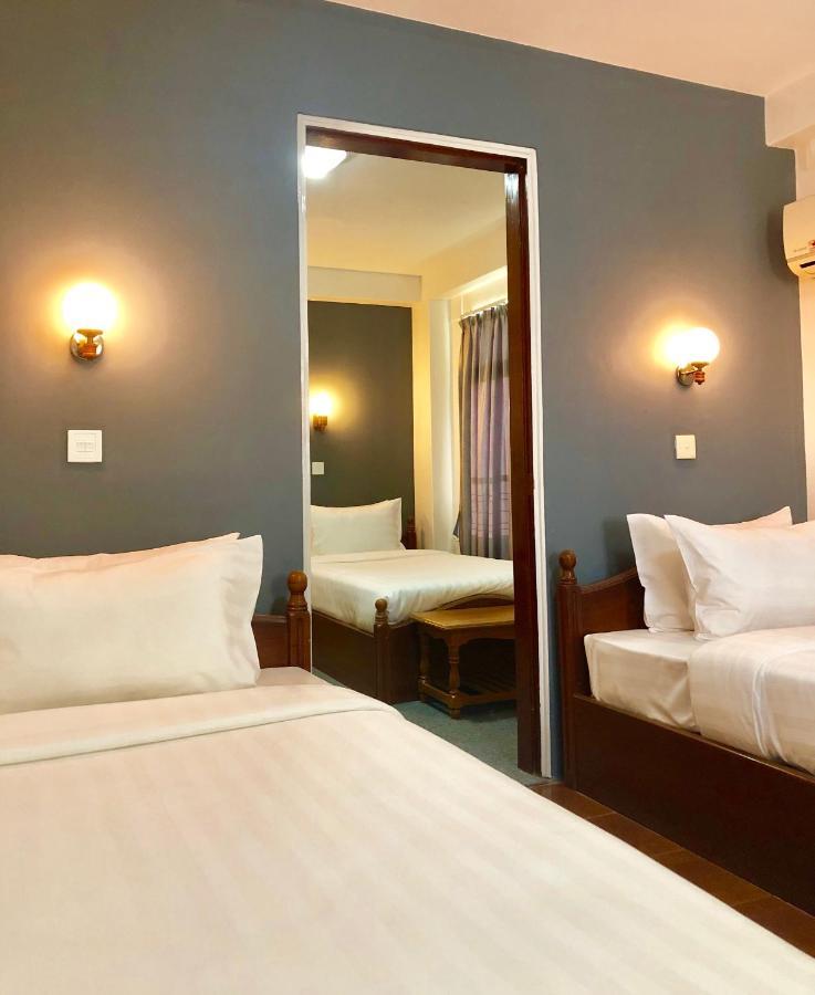 Royal City Hotel Μανταλέι Εξωτερικό φωτογραφία