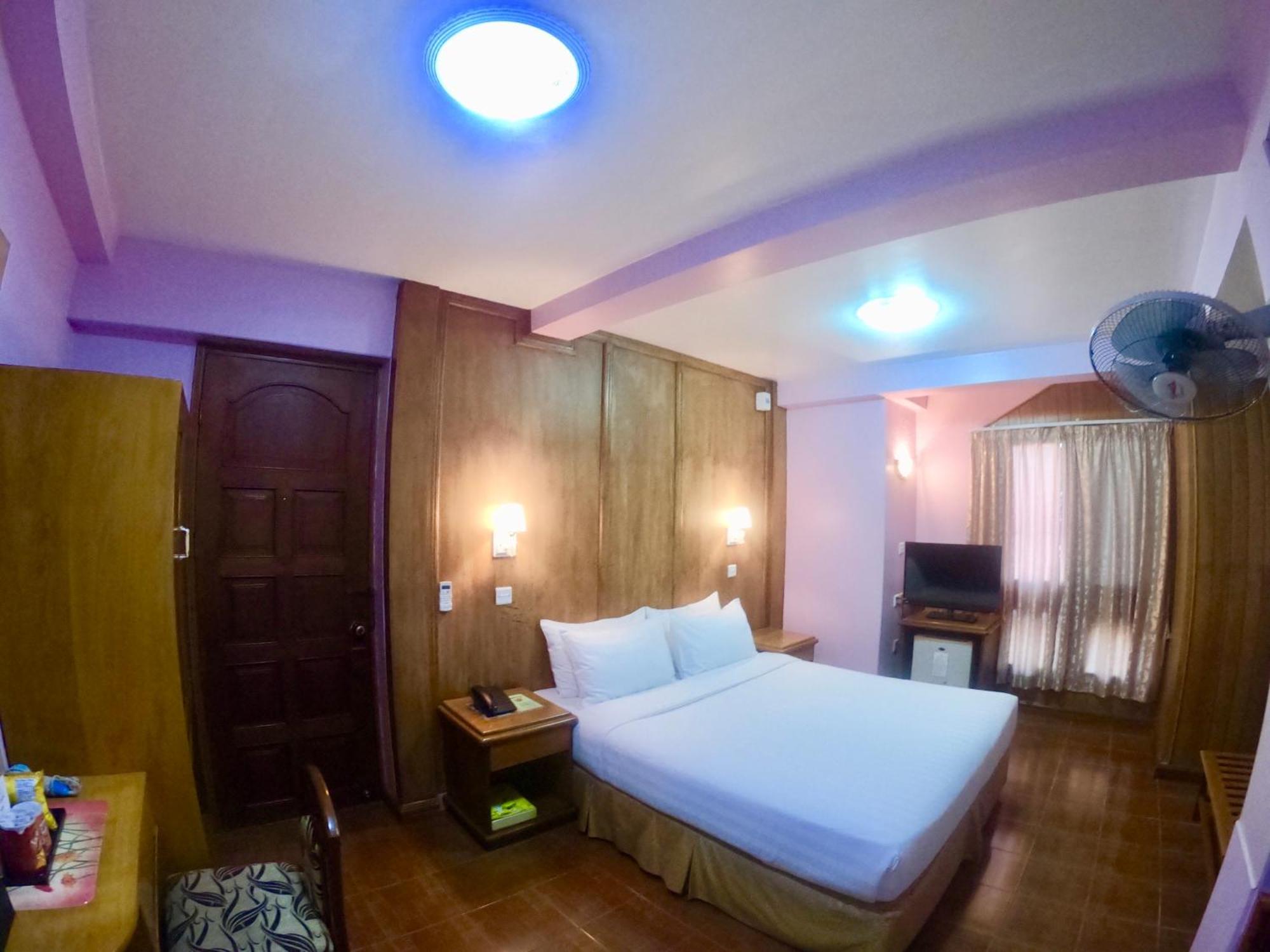 Royal City Hotel Μανταλέι Εξωτερικό φωτογραφία