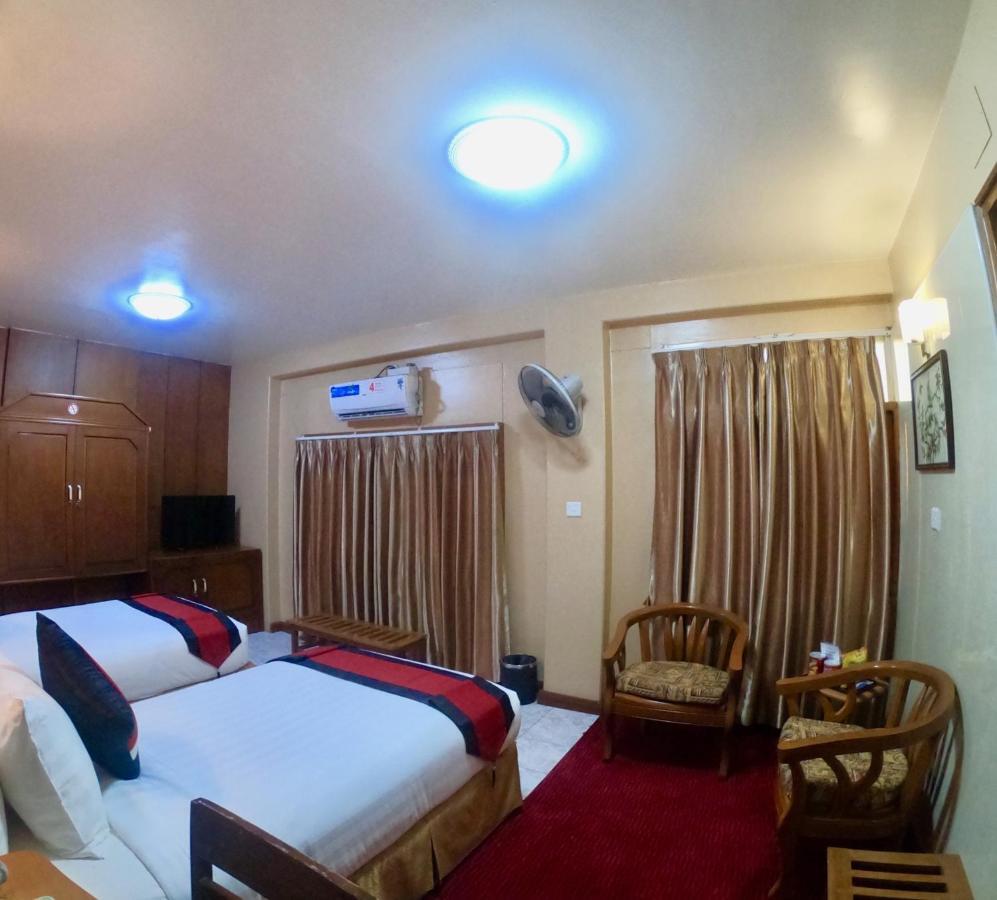 Royal City Hotel Μανταλέι Εξωτερικό φωτογραφία
