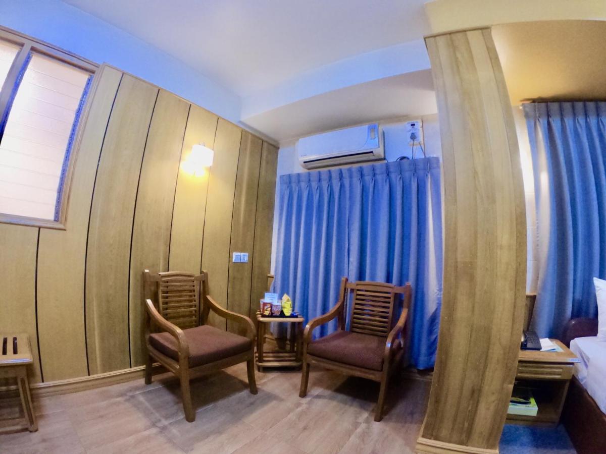 Royal City Hotel Μανταλέι Εξωτερικό φωτογραφία