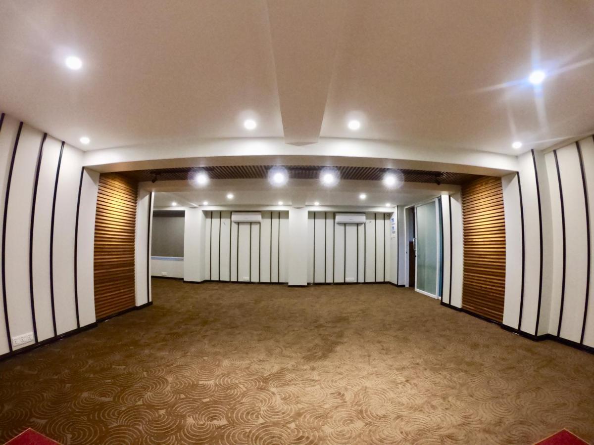 Royal City Hotel Μανταλέι Εξωτερικό φωτογραφία